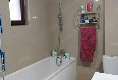 Casă cu 5 camere cu Teren 183 Mp în Central - 9
