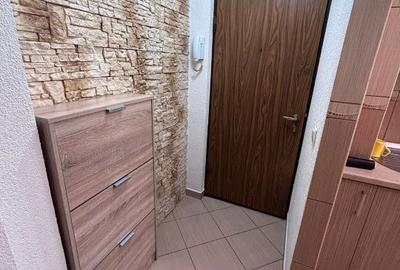 Apartament cu 2 camere semidecomandat în Sălaj
