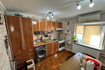 Aviației 2 camere renovat complet cu centrală  zona superba. - 10