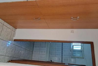 Apartament cu 3 camere semidecomandat în Nord - 1