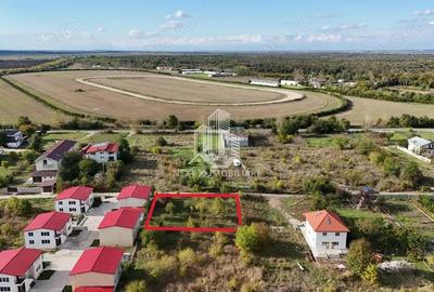 Teren de 1000 mp, în Central - 4