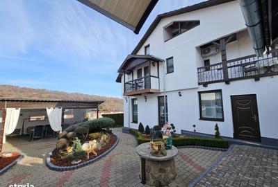 Casă cu Teren 1892 Mp în Sud - 18