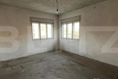 Casă cu 5 camere cu Teren 1950 Mp în Central - 4