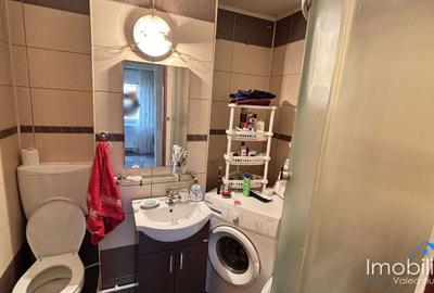 Garsonieră decomandată în Petros - 2