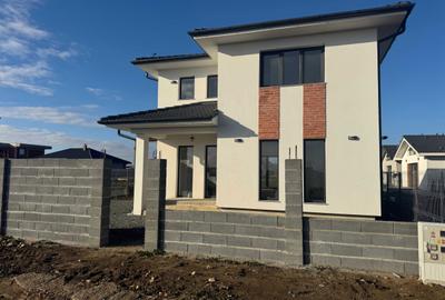 Casă cu 4 camere în Central - 8