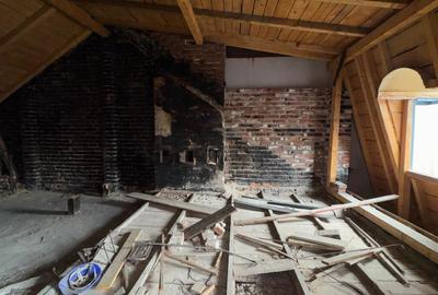 Casă individuală cu 11 camere cu Canalizare în Dristor - 9