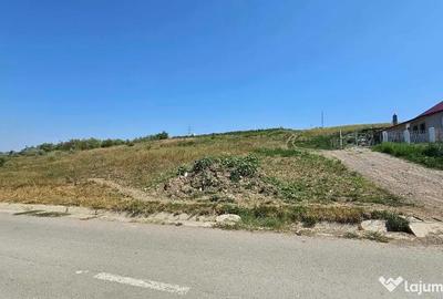 Teren de 2340 mp, în Miroslava