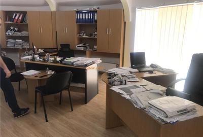Cladire birouri si hala , zona Golesti, suprafata teren 236 - 2