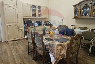 Casă cu 4 camere cu Teren 265 Mp în Central - 6