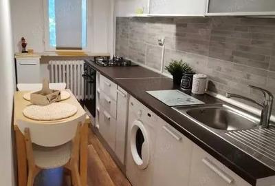 Garsonieră decomandată, mobilată în Tei - 7