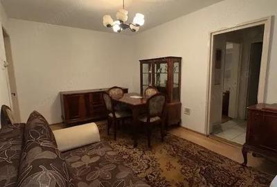 Apartament cu 3 camere decomandat, mobilat în Decebal - 8