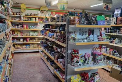 Casă cu Teren 1467 Mp în Plumbuita - 2