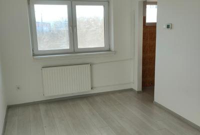 Vand garsoniera, Str. Fabricii de Zahar, zona Maurer - 2