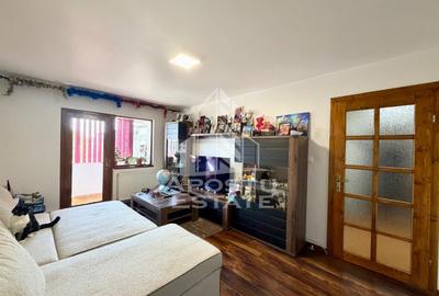 Apartament cu 3 camere decomandat, mobilat în Lipovei - 2