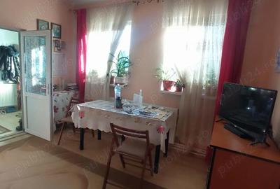 Casă cu 2 camere cu Teren 300 Mp în Central - 5