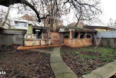 Casă cu 10 camere cu Canalizare în Domenii - 2