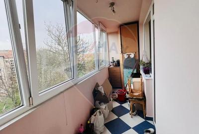 Apartament cu 3 camere semidecomandat, mobilat în Rogerius - 14