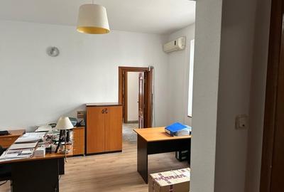 Casă cu 6 camere cu Canalizare în Dorobanți - 3