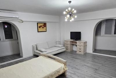 Garsoniera decomandata de inchiriat - zona Unirii