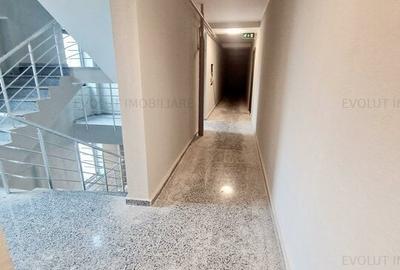 Centrul de Scafandri / 3 camere la cheie / 2 bai / centrala / AC - 3