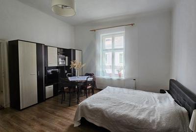 Apartament cu 2 camere decomandat, mobilat în Lazaret