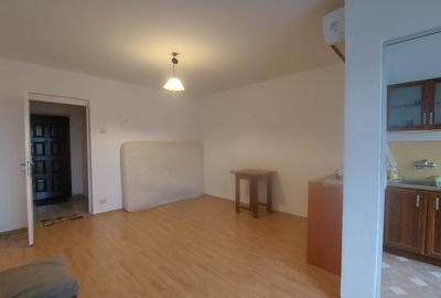 Bucur Obor, Liceu Iulia Hasdeu - 2