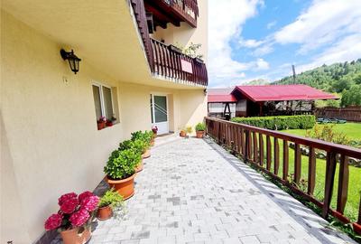 FILM! Pensiune in decor de poveste, loc de istorie si legend - 8