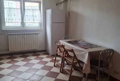 Apartament cu 2 camere decomandat în Obor