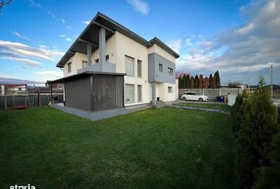 Casă cu 6 camere cu Teren 550 Mp în Groși - 3