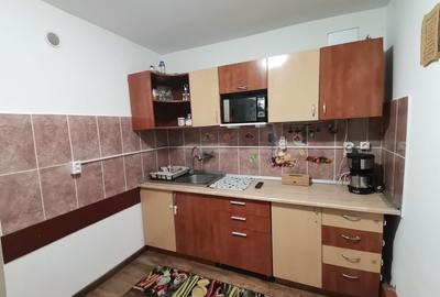 Apartament cu 3 camere decomandat în Micro 13 - 2