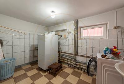 Casă individuală cu 10 camere cu Canalizare în Exercițiu - 12