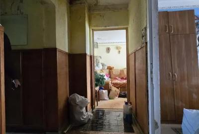 Apartament cu 4 camere decomandat în E3