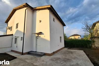 Casă cu 4 camere cu Teren 160 Mp în Berceni - 1