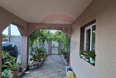 Casa / Vila cu 6 camere de vanzare in zona Calea Seve... - 1