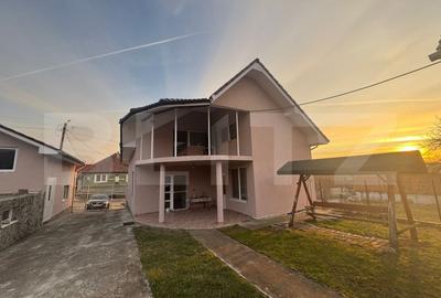 Casa de vanzare, cu 6 camere, 200 mp, zona Hotar - 2