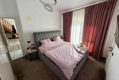 Apartament cu 4 camere decomandat în Palazu Mare - 1