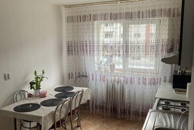 Apartament cu 3 camere decomandat în Petru Rareș - 1