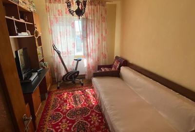 Apartament cu 4 camere decomandat în Miorița - 11