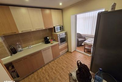 Apartament cu 3 camere în E3 - 4