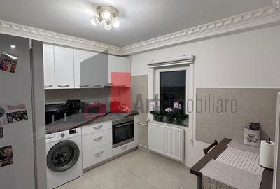 Garsonieră decomandată în Decebal - 2