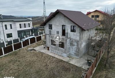 Casă cu 4 camere în Breazu - 2