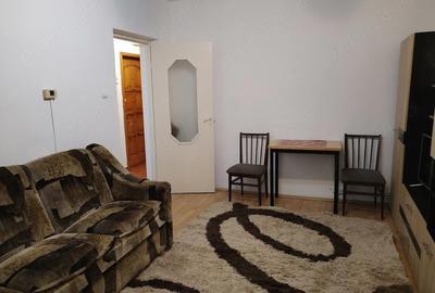 Garsonieră decomandată în Central - 2