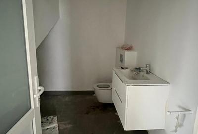 Spațiu comercial de închiriat – vitrină stradală, parcare, zonă rezidențială - 4