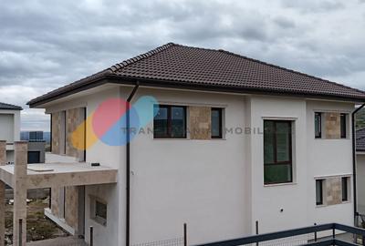 Casă individuală cu 4 camere cu Canalizare în Chinteni - 9