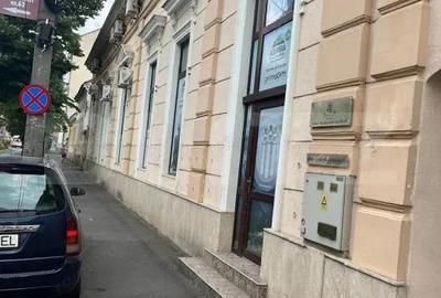 Spatiu de inchiriat, 400 mp, zona semicentrala Spatiu de inchiriat, 400 mp, zona semicentrala - 1