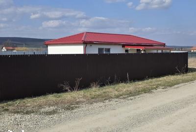 Casă cu 2 camere cu Teren 416 Mp în Hărman - 1