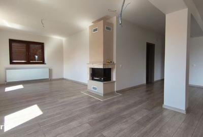 Casă cu 4 camere cu Teren 300 Mp în Central - 9