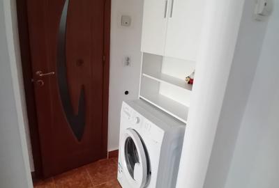 Apartament 3 camere -Zona Sud - 50 mp - etaj 2/4 - 5