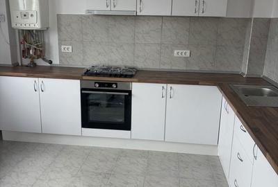 Apartament cu 3 camere semidecomandat în Central - 4