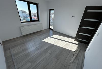 Casă cu 4 camere cu Canalizare în Geamăna - 6